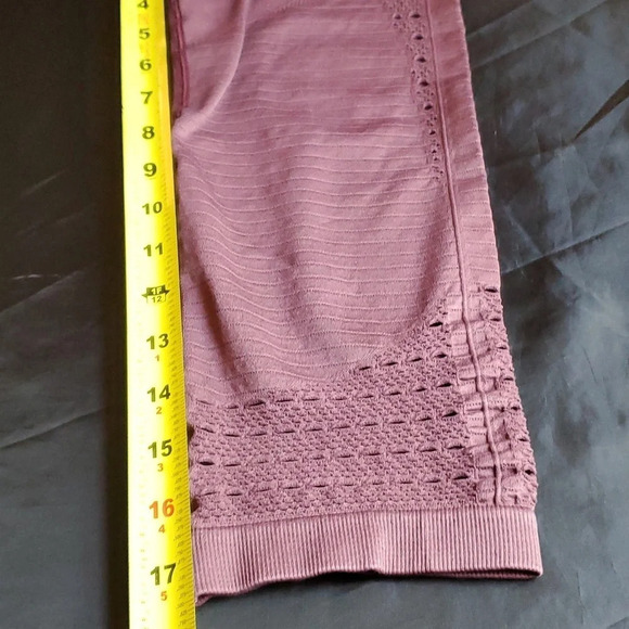 Gymshark Womens Capri Leggings - Picture 7 of 7